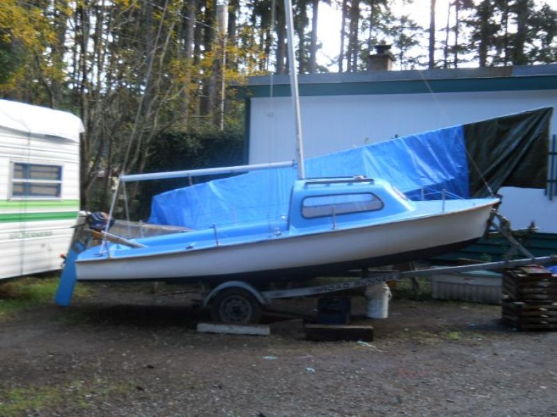 Lis Family Sailboat by Gade Bootsbau Kunststofftechnik