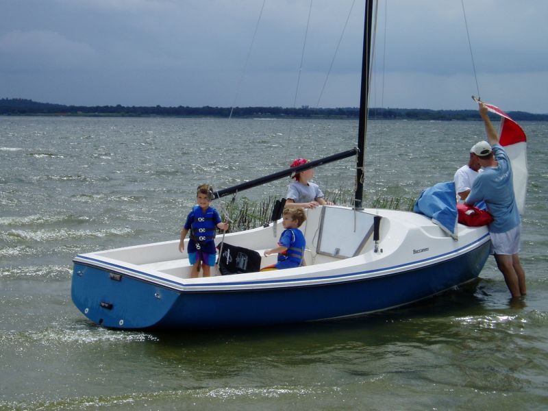 Buccaneer 180 Sailboat by Bayliner