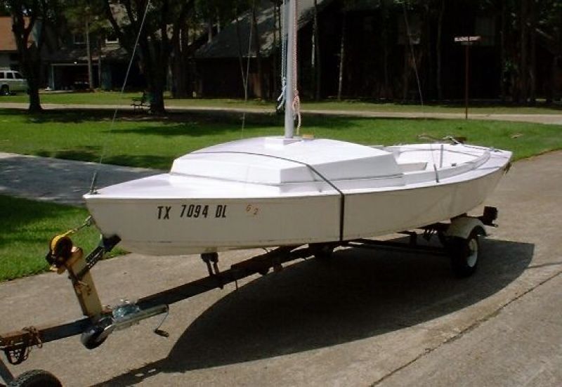 Leeward 16 model 1686 Sailboat by Luger Industries